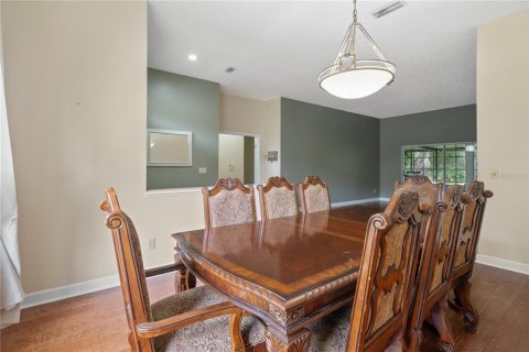 House in Valrico, Florida 4 bedrooms, 221.01 sq.m. № 2112512 - photo 14