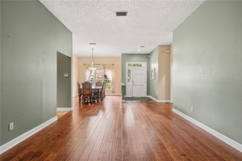 House in Valrico, Florida 4 bedrooms, 221.01 sq.m. № 2112512 - photo 16
