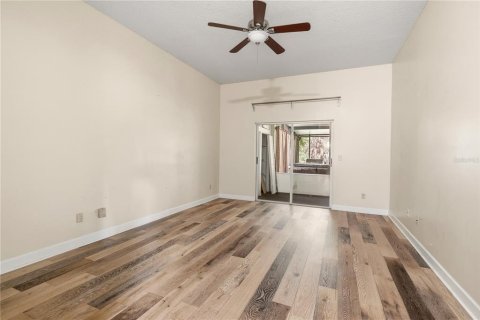 House in Valrico, Florida 4 bedrooms, 221.01 sq.m. № 2112512 - photo 20