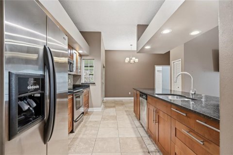 House in Valrico, Florida 4 bedrooms, 221.01 sq.m. № 2112512 - photo 10