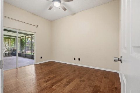 House in Valrico, Florida 4 bedrooms, 221.01 sq.m. № 2112512 - photo 29