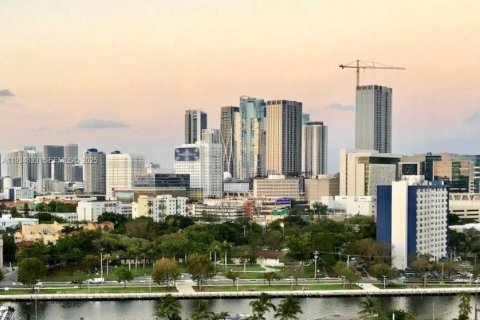 Купить кондоминиум в Майами, Флорида 2 спальни, 88.26м2, № 1992799 - фото 29