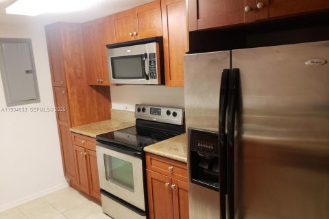 Купить кондоминиум в Майами, Флорида 2 спальни, 88.26м2, № 1992799 - фото 9