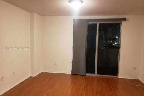 Купить кондоминиум в Майами, Флорида 2 спальни, 88.26м2, № 1992799 - фото 10