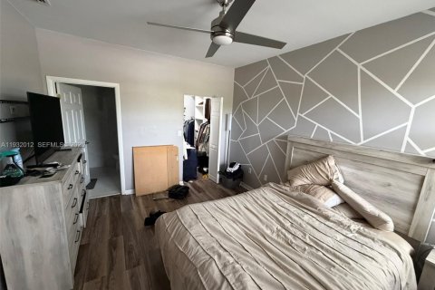 Снять в аренду кондоминиум в Пемброк-Пайнс, Флорида 2 спальни, 84.73м2, № 1990553 - фото 9