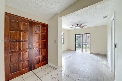 Casa en venta en Miami, Florida, 3 dormitorios, 149.02 m2 № 2007934 - foto 6