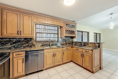 Casa en venta en Miami, Florida, 3 dormitorios, 149.02 m2 № 2007934 - foto 14