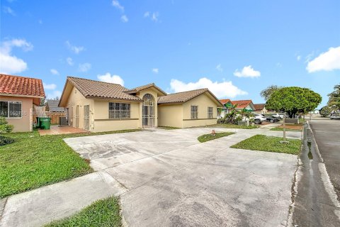 Casa en venta en Miami, Florida, 3 dormitorios, 149.02 m2 № 2007934 - foto 5