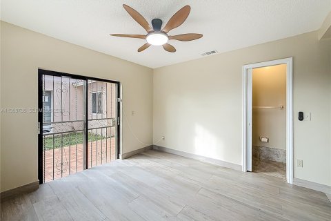 Casa en venta en Miami, Florida, 3 dormitorios, 149.02 m2 № 2007934 - foto 9