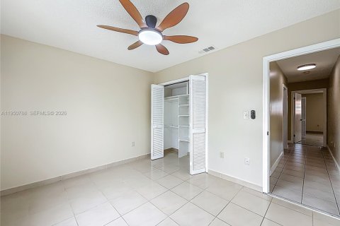 Casa en venta en Miami, Florida, 3 dormitorios, 149.02 m2 № 2007934 - foto 24