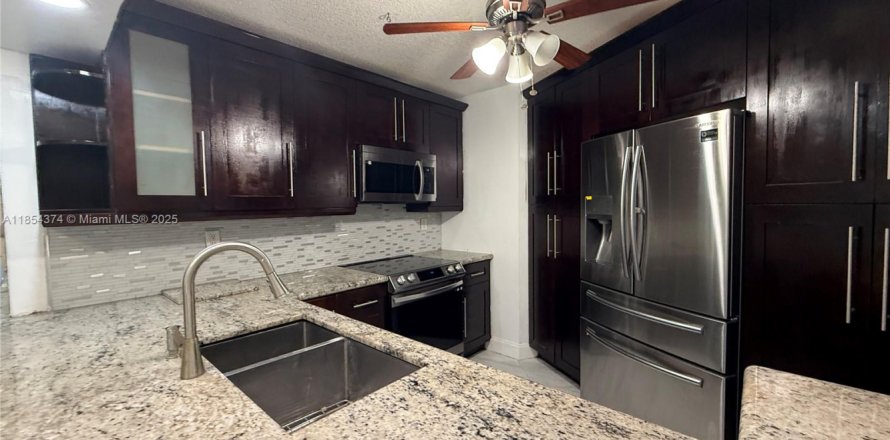 Touwnhouse à Boca Raton, Floride 2 chambres, 120.96 m2 № 1872070