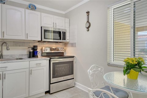 House in Longboat Key, Florida 2 bedrooms, 100.71 sq.m. № 1723390 - photo 16