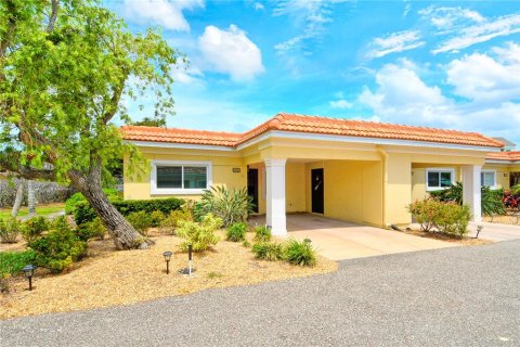 House in Longboat Key, Florida 2 bedrooms, 100.71 sq.m. № 1723390 - photo 4