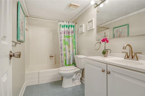 House in Longboat Key, Florida 2 bedrooms, 100.71 sq.m. № 1723390 - photo 22