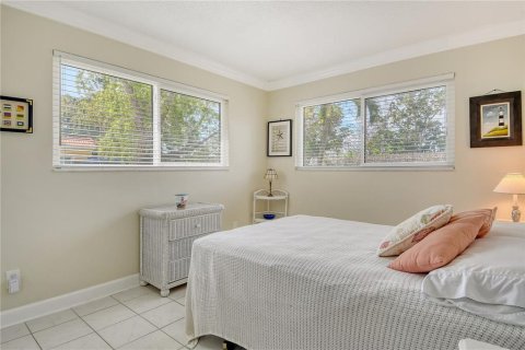 House in Longboat Key, Florida 2 bedrooms, 100.71 sq.m. № 1723390 - photo 20