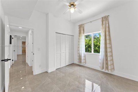 Villa ou maison à vendre à Biscayne Park, Floride: 3 chambres, 171.59 m2 № 2186058 - photo 19