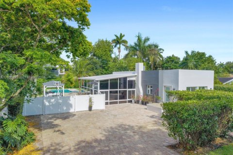 Villa ou maison à Biscayne Park, Floride 3 chambres, 171.59 m2 № 2186058