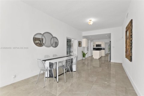 Villa ou maison à vendre à Biscayne Park, Floride: 3 chambres, 171.59 m2 № 2186058 - photo 27