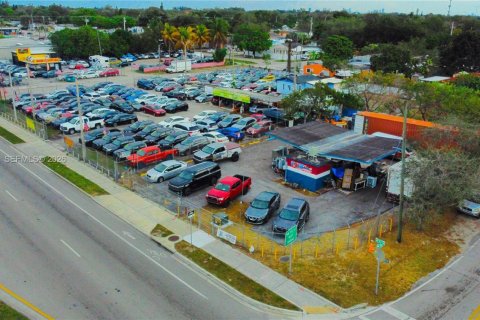 Immobilier commercial à vendre à Miami, Floride № 2080751 - photo 6