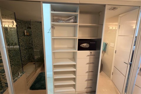 Condominio en alquiler en Sunny Isles Beach, Florida, 2 dormitorios, 126.07 m2 № 1996041 - foto 28