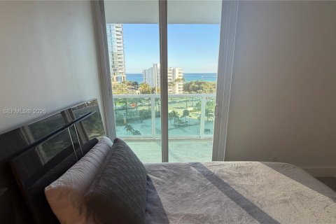 Condominio en alquiler en Sunny Isles Beach, Florida, 2 dormitorios, 126.07 m2 № 1996041 - foto 17