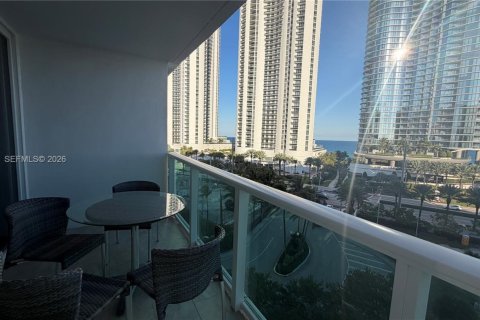 Condominio en alquiler en Sunny Isles Beach, Florida, 2 dormitorios, 126.07 m2 № 1996041 - foto 12