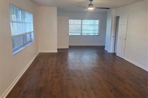Copropriété à louer à Pinellas Park, Floride: 2 chambres, 108.23 m2 № 2413761 - photo 3
