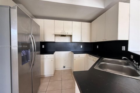 Купить таунхаус в Хомстед, Флорида 4 спальни, 154.31м2, № 2167906 - фото 9