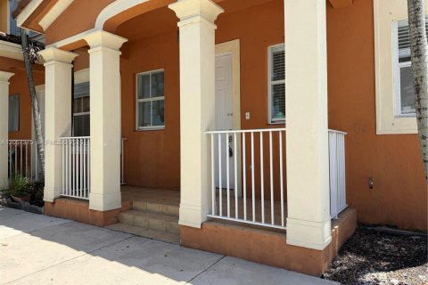 Купить таунхаус в Хомстед, Флорида 4 спальни, 154.31м2, № 2167906 - фото 5