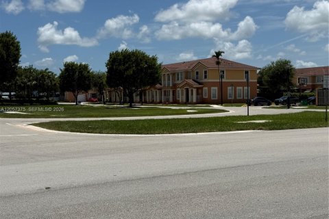 Купить таунхаус в Хомстед, Флорида 4 спальни, 154.31м2, № 2167906 - фото 2
