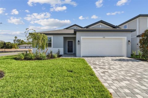 House in Palmetto, Florida 4 bedrooms, 179.58 sq.m. № 2093237