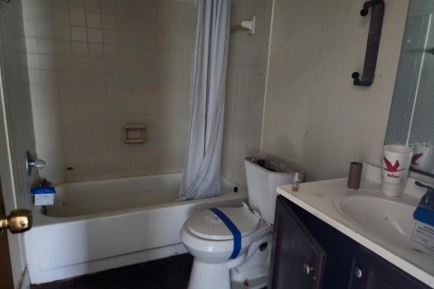 House in Tampa, Florida 3 bedrooms, 133.22 sq.m. № 2394114 - photo 8
