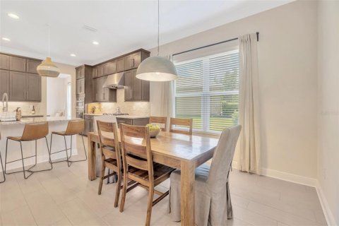 Casa en venta en Wesley Chapel, Florida, 5 dormitorios, 374.67 m2 № 1912742 - foto 18