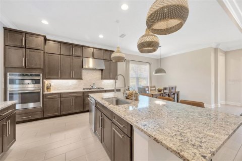 Casa en venta en Wesley Chapel, Florida, 5 dormitorios, 374.67 m2 № 1912742 - foto 17