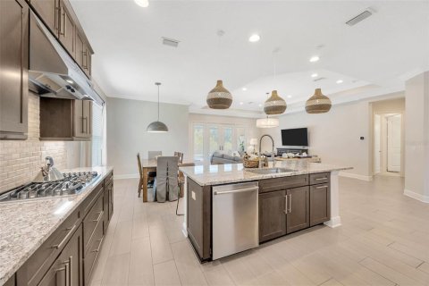 Casa en venta en Wesley Chapel, Florida, 5 dormitorios, 374.67 m2 № 1912742 - foto 21
