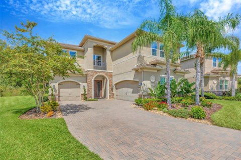 Casa en venta en Wesley Chapel, Florida, 5 dormitorios, 374.67 m2 № 1912742 - foto 1