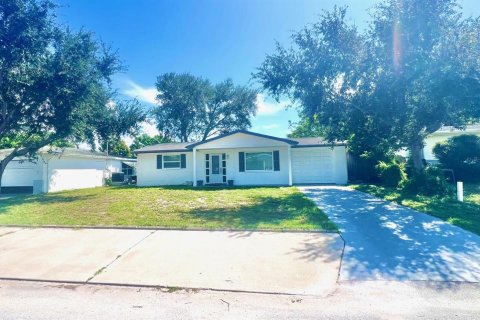 Casa en alquiler en Holiday, Florida, 2 dormitorios, 75.81 m2 № 1918125 - foto 1