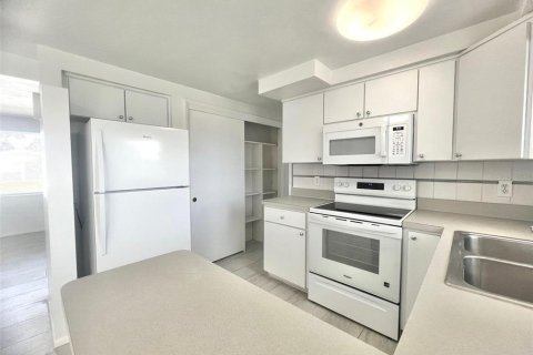 Casa en alquiler en Holiday, Florida, 2 dormitorios, 75.81 m2 № 1918125 - foto 18