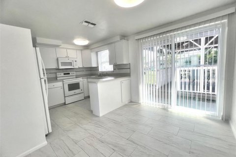 Casa en alquiler en Holiday, Florida, 2 dormitorios, 75.81 m2 № 1918125 - foto 9