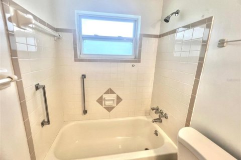 Casa en alquiler en Holiday, Florida, 2 dormitorios, 75.81 m2 № 1918125 - foto 28