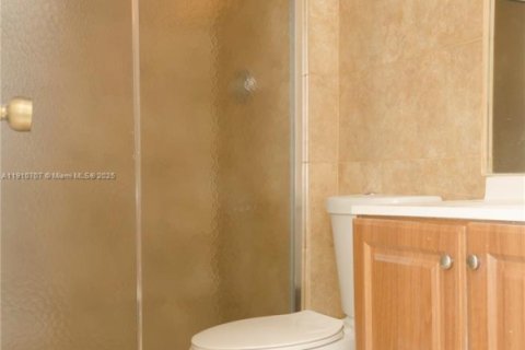 Condominio en alquiler en Sunny Isles Beach, Florida, 2 dormitorios, 141.3 m2 № 1970362 - foto 19