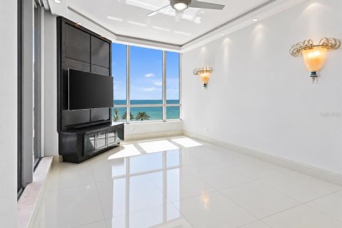 Condo in Longboat Key, Florida, 3 bedrooms  № 2414112 - photo 25