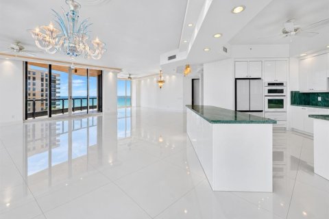 Condo in Longboat Key, Florida, 3 bedrooms  № 2414112 - photo 15