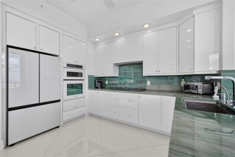 Condo in Longboat Key, Florida, 3 bedrooms  № 2414112 - photo 21