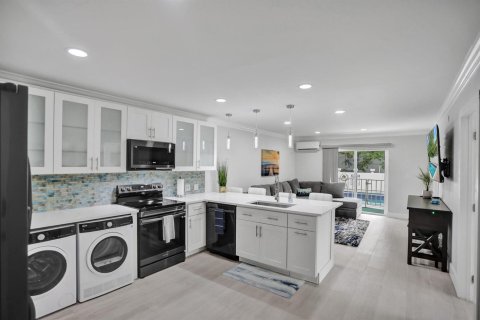 Condominio en venta en Fort Lauderdale, Florida, 2 dormitorios, 78.97 m2 № 2420852 - foto 9