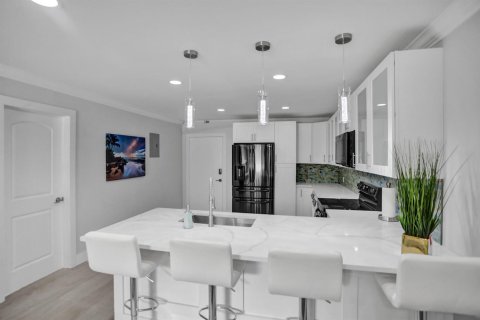 Condominio en venta en Fort Lauderdale, Florida, 2 dormitorios, 78.97 m2 № 2420852 - foto 27