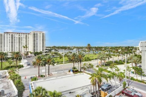 Condominio en venta en Fort Lauderdale, Florida, 2 dormitorios, 78.97 m2 № 2420852 - foto 24