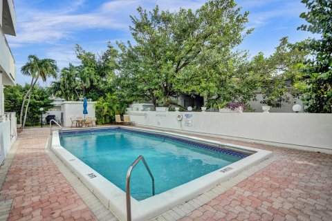 Condominio en venta en Fort Lauderdale, Florida, 2 dormitorios, 78.97 m2 № 2420852 - foto 19