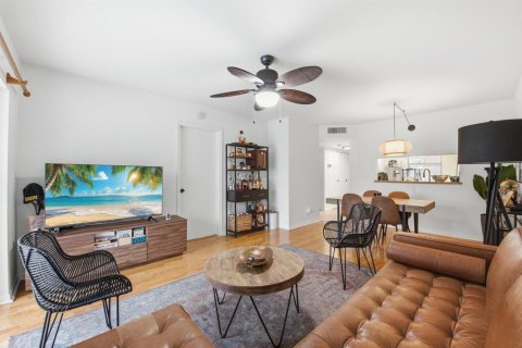 Condo in Margate, Florida, 2 bedrooms  № 2241856 - photo 14