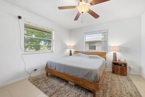 Condo in Margate, Florida, 2 bedrooms  № 2241856 - photo 24
